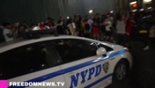尼克斯球迷彻底陷入疯狂🤯连纽约的警车都敢砸啊！