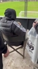 这场边看球的背影，他们说这是球王！😂